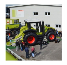 aufblasbare Sonderform Hüpfburg Claas Traktor